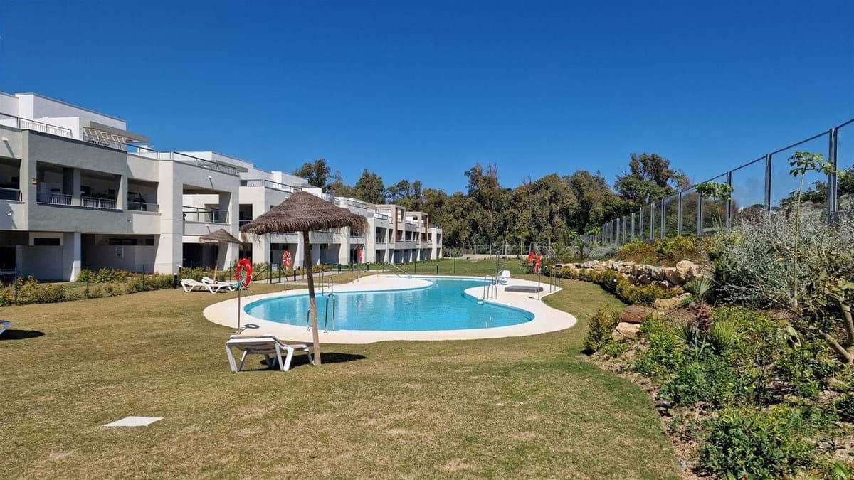 Apartamento de 3 habitaciones en Casares en venta con piscina garaje - 435.000 € (Ref: 9231810)