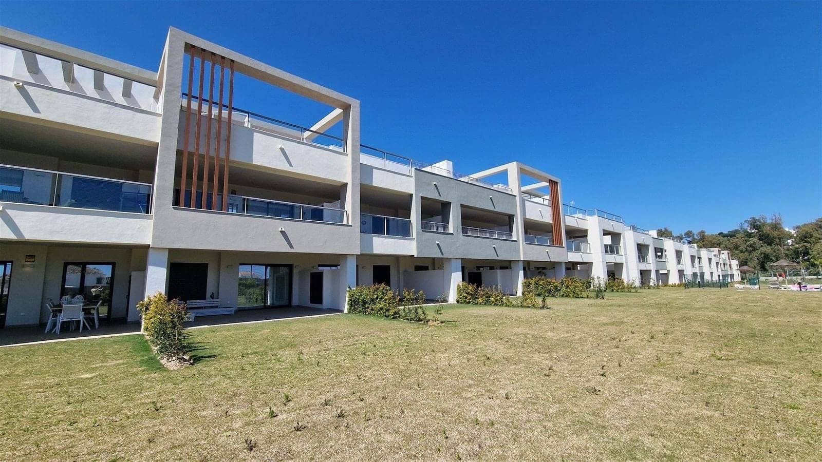 Apartamento de 3 habitaciones en Casares en venta con piscina garaje - 435.000 € (Ref: 9231810)