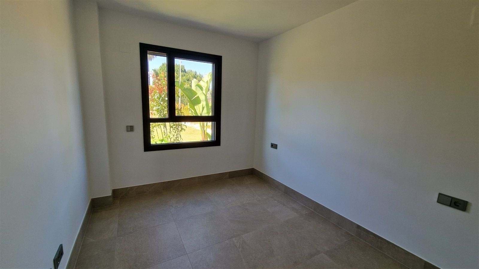 Apartamento de 3 habitaciones en Casares en venta con piscina garaje - 435.000 € (Ref: 9231810)