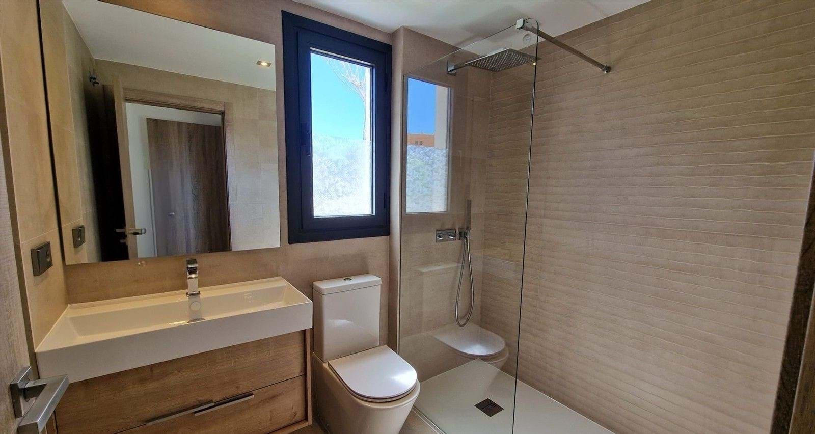 Apartamento de 3 habitaciones en Casares en venta con piscina garaje - 435.000 € (Ref: 9231810)