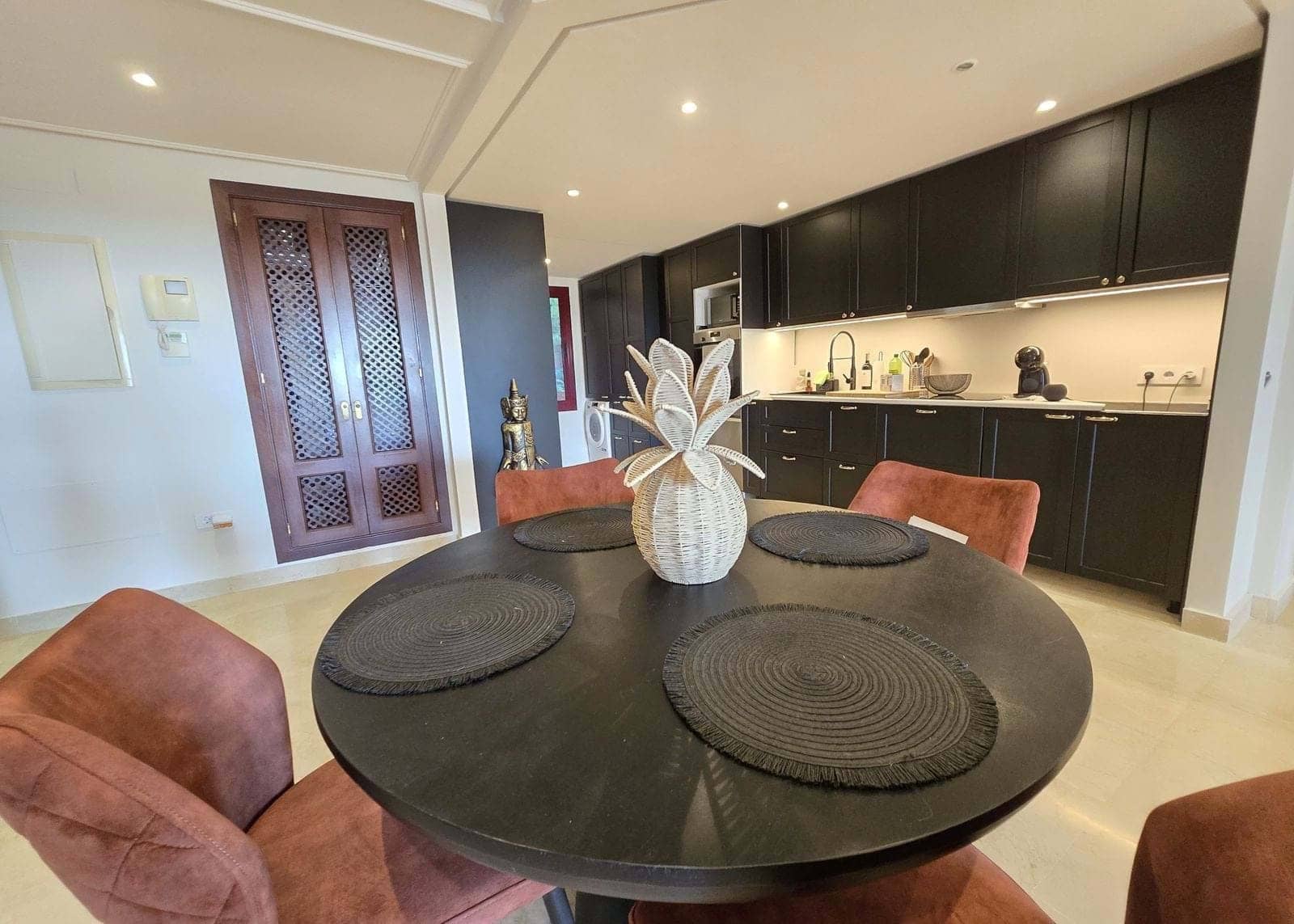 Apartamento de 2 habitaciones en Marbella en venta con piscina garaje - 439.000 € (Ref: 9231944)