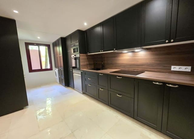 2 Zimmer Apartment zu verkaufen in Marbella mit Pool Garage - 439.000 € (Ref: 9231944)