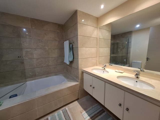 2 soveværelse Byhus til salg i La Cala Golf, Mijas med swimmingpool garage - € 460.000 (Ref: 9237845)