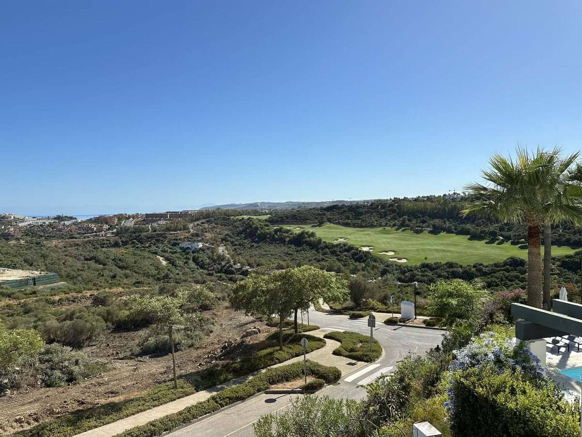 2 bedroom Apartment for sale in Casares with pool garage - € 495,000 (Ref: 9237846)