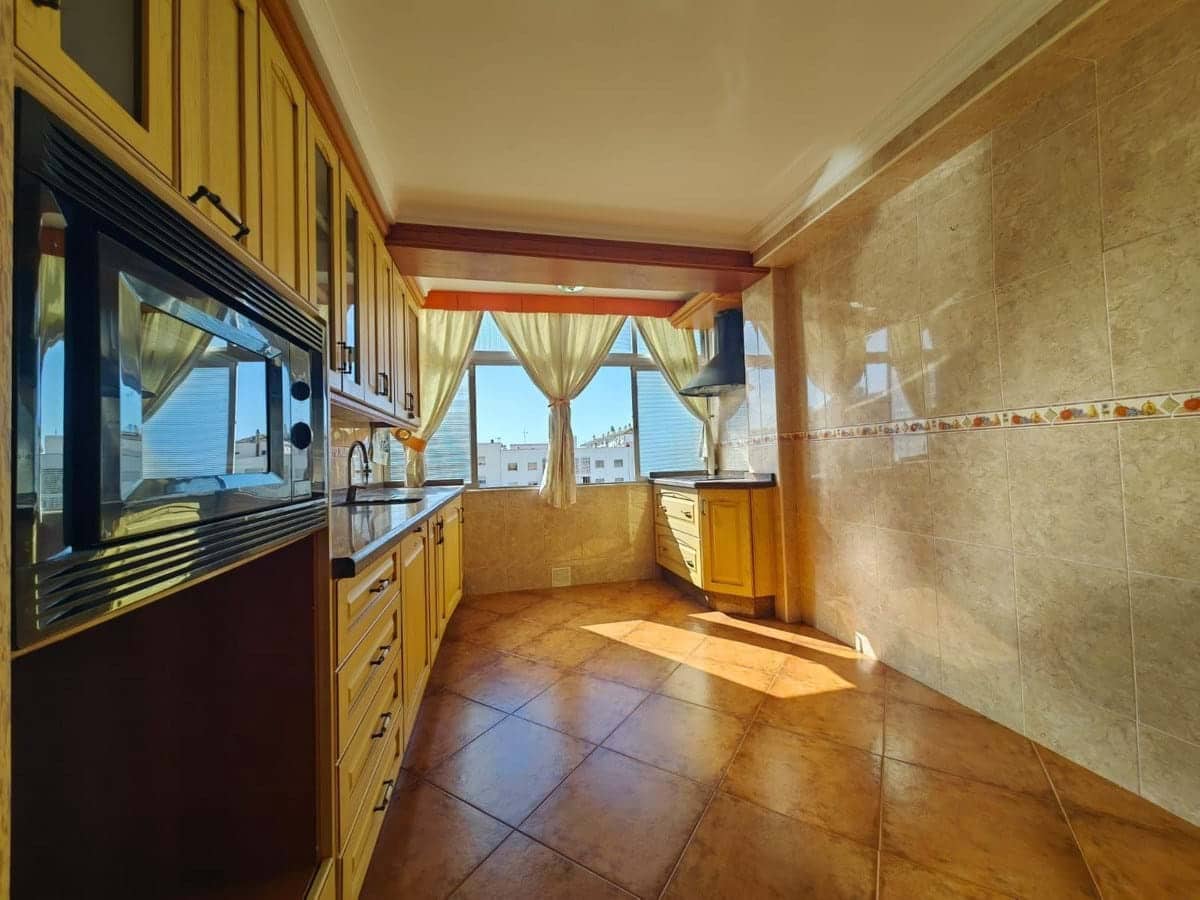 3 bedroom Apartment for sale in Marbella with garage - € 299,000 (Ref: 9237847)