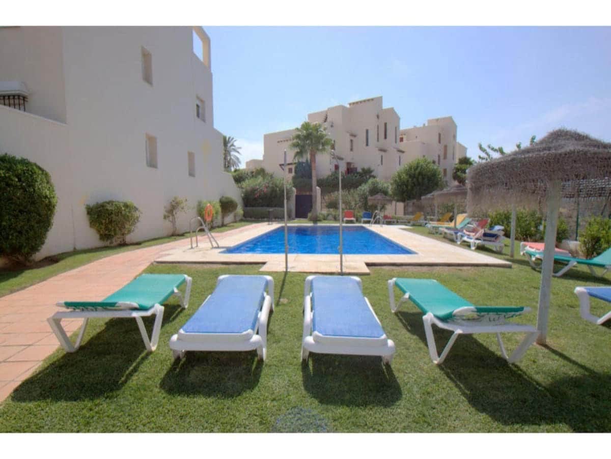 Apartamento de 3 habitaciones en Casares en venta con piscina garaje - 325.000 € (Ref: 9242330)