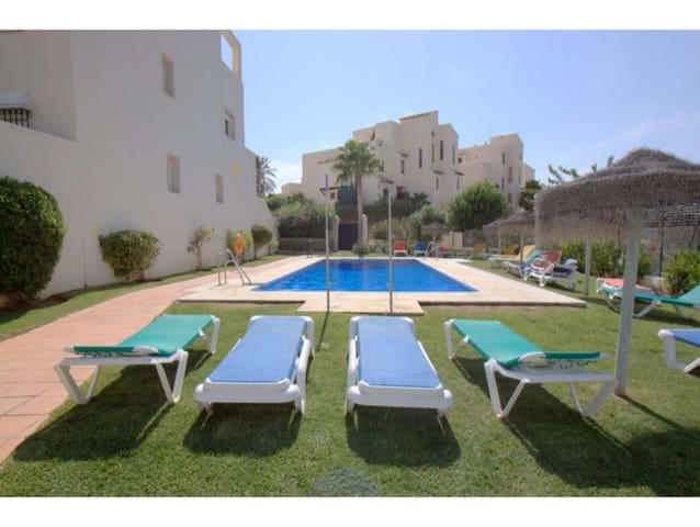 Apartamento de 3 habitaciones en Casares en venta con piscina garaje - 325.000 € (Ref: 9242330)