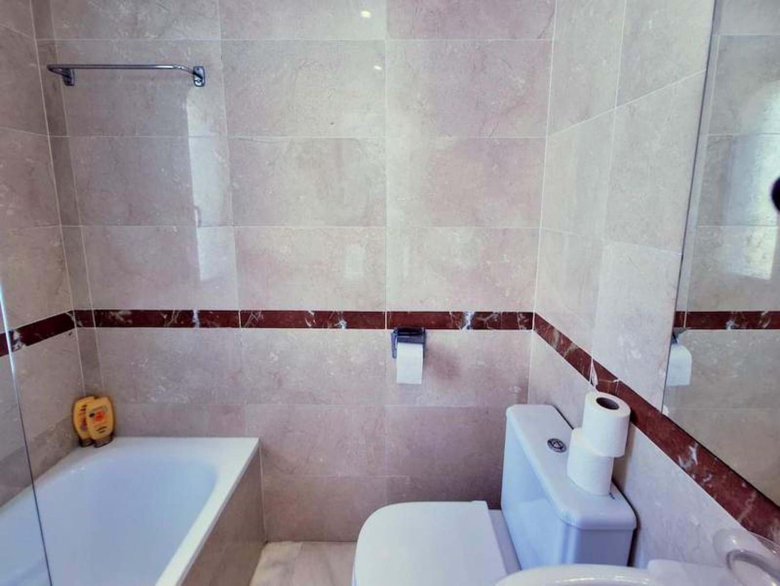 Apartamento de 3 habitaciones en Casares en venta con piscina garaje - 325.000 € (Ref: 9242330)