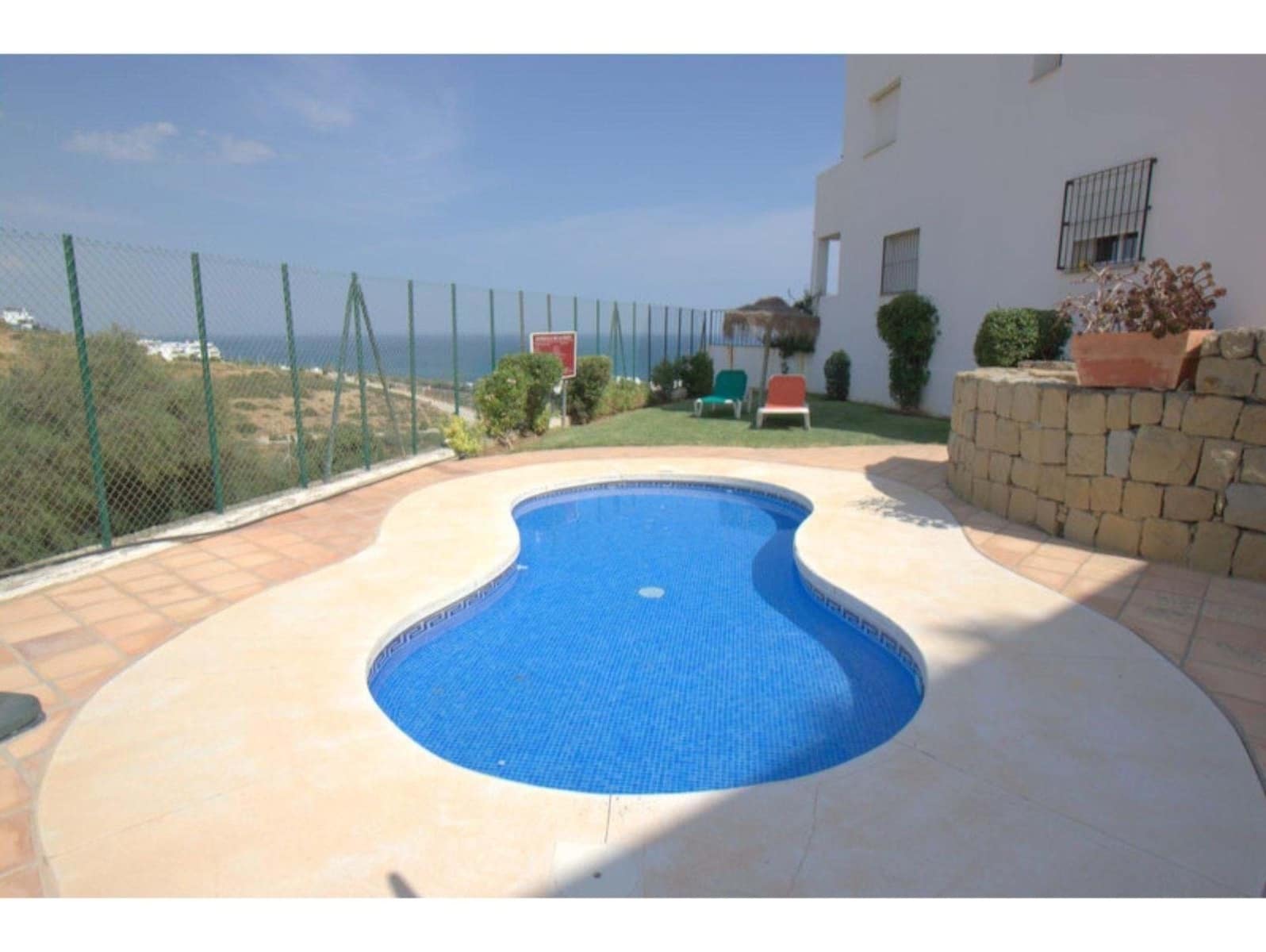 Apartamento de 3 habitaciones en Casares en venta con piscina garaje - 325.000 € (Ref: 9242330)