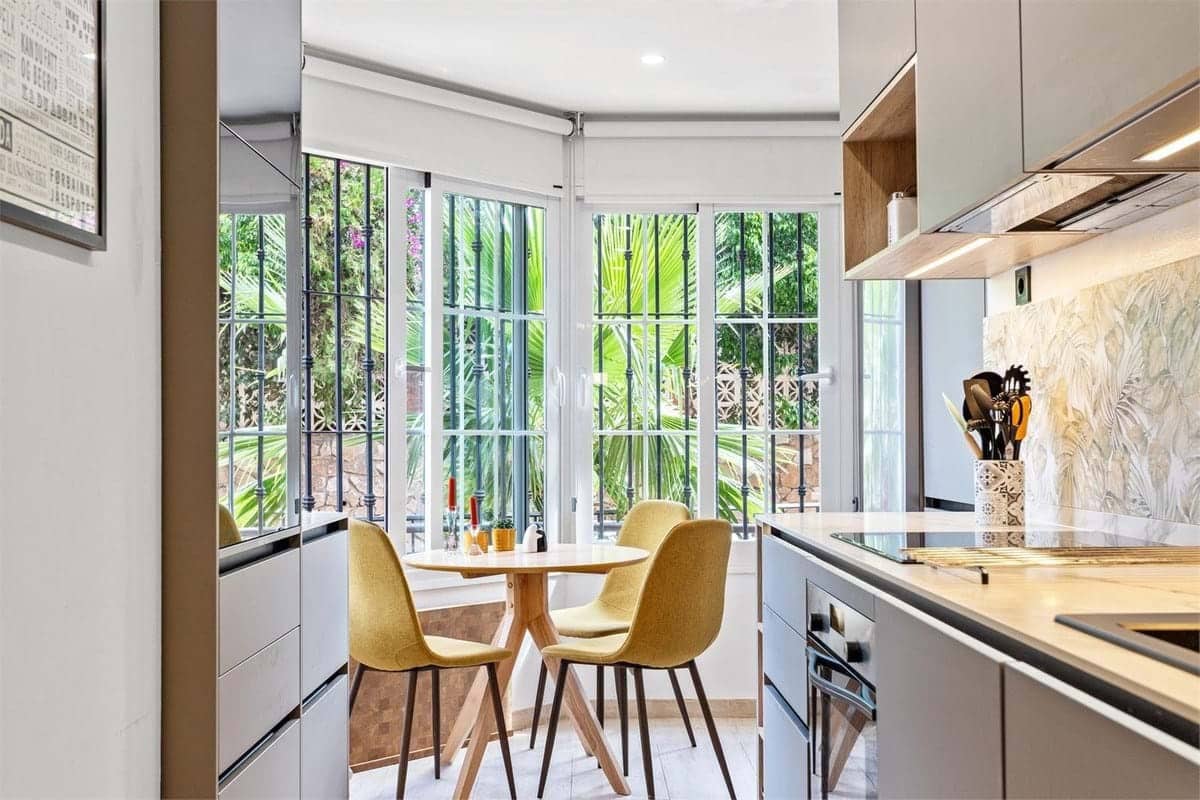 2 bedroom Apartment for sale in Fuengirola with pool garage - € 355,000 (Ref: 9242429)