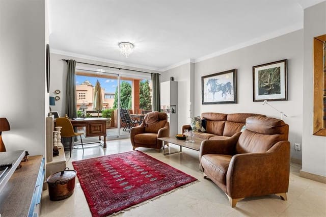 Apartamento de 2 habitaciones en Fuengirola en venta con piscina garaje - 355.000 € (Ref: 9242429)