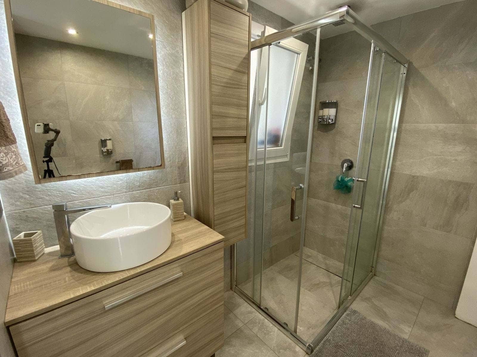 2 bedroom Apartment for sale in Estepona with pool garage - € 320,000 (Ref: 9254250)