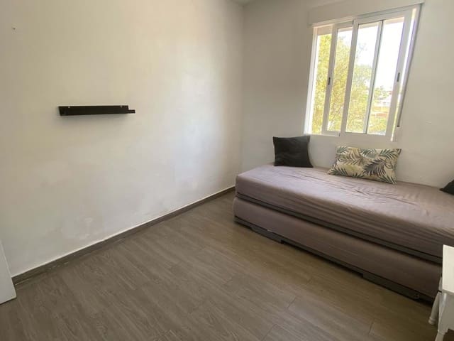 2 bedroom Apartment for sale in Estepona with pool garage - € 320,000 (Ref: 9254250)