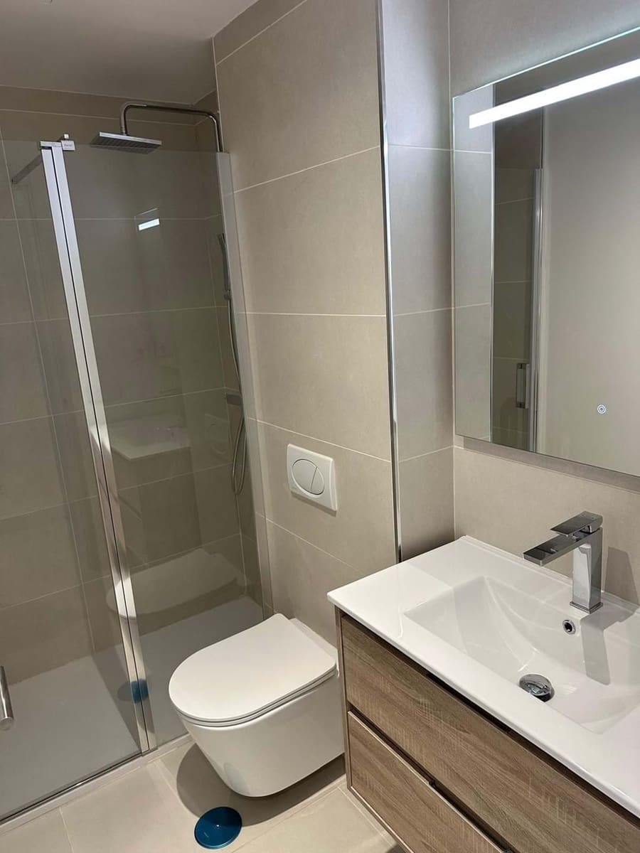 2 bedroom Apartment for sale in Benalmadena with pool garage - € 559,000 (Ref: 9254554)