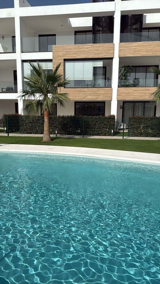 2 bedroom Apartment for sale in Benalmadena with pool garage - € 559,000 (Ref: 9254554)