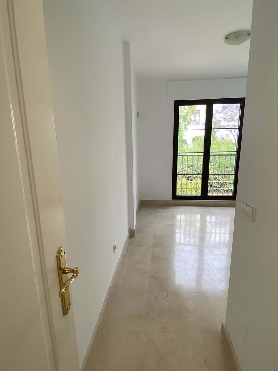 3 bedroom Apartment for sale in Marbella with pool garage - € 480,000 (Ref: 9254555)