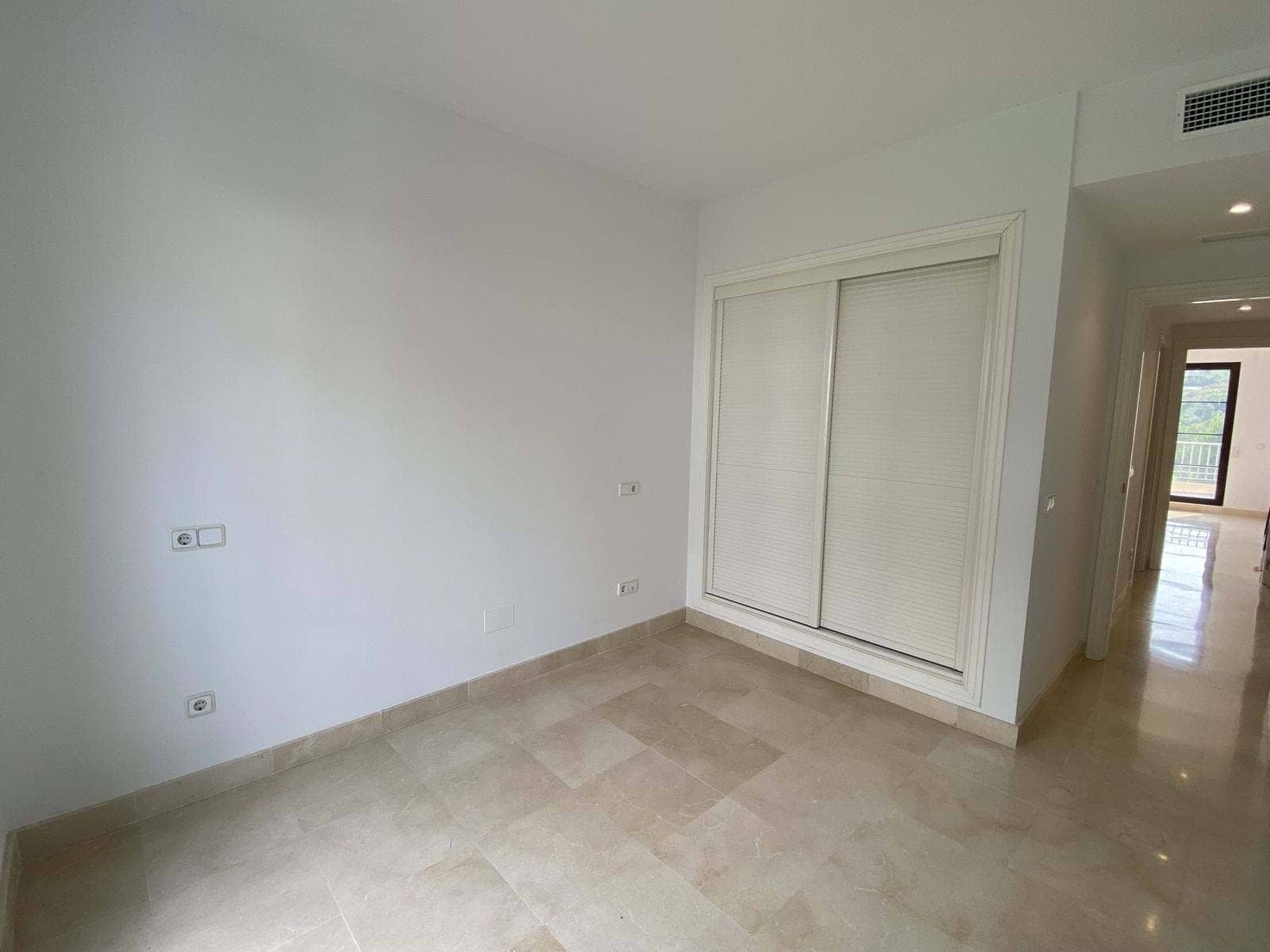 3 bedroom Apartment for sale in Marbella with pool garage - € 480,000 (Ref: 9254555)