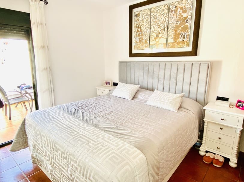 Apartment for sale in Marbella with garage - € 620,000 (Ref: 9256644)