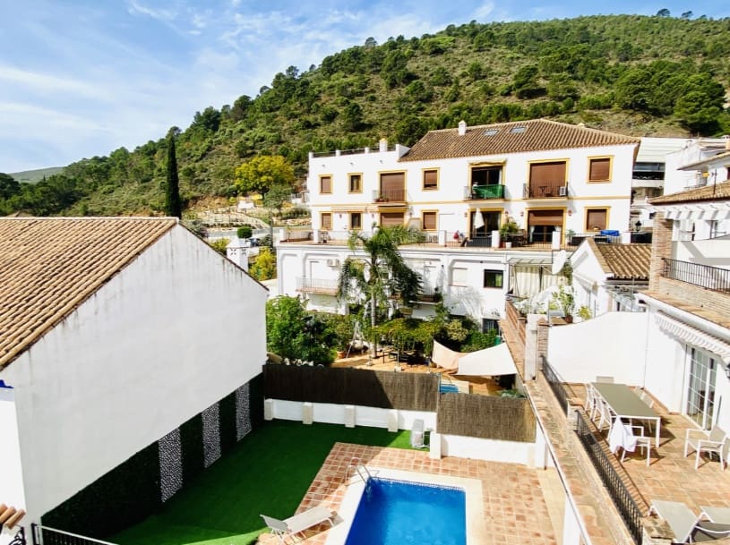 Apartment for sale in Marbella with garage - € 620,000 (Ref: 9256644)