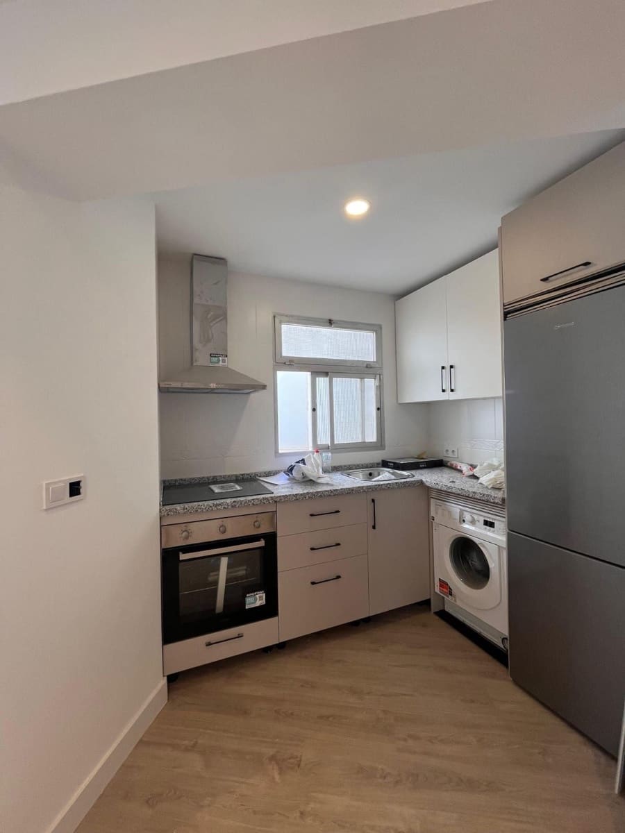 Apartamento de 3 habitaciones en Málaga ciudad en venta - 299.000 € (Ref: 9257684)