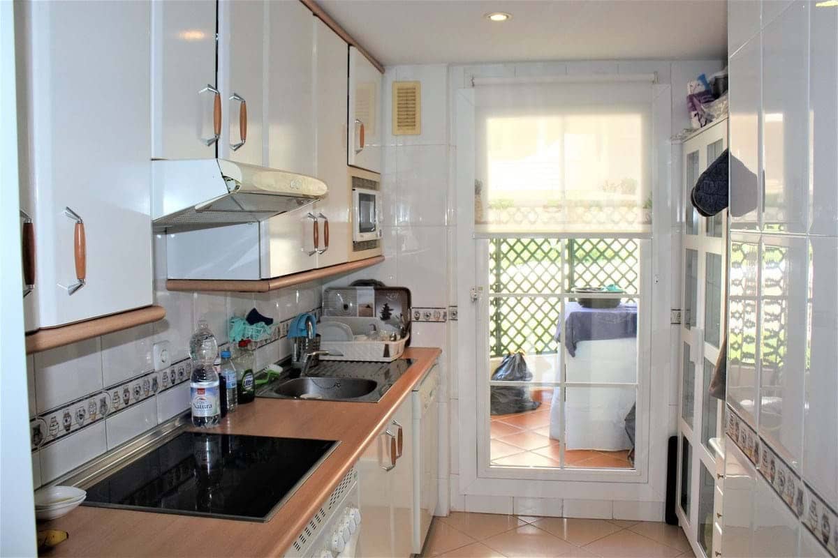 2 bedroom Apartment for sale in Marbella with pool garage - € 490,000 (Ref: 9267581)