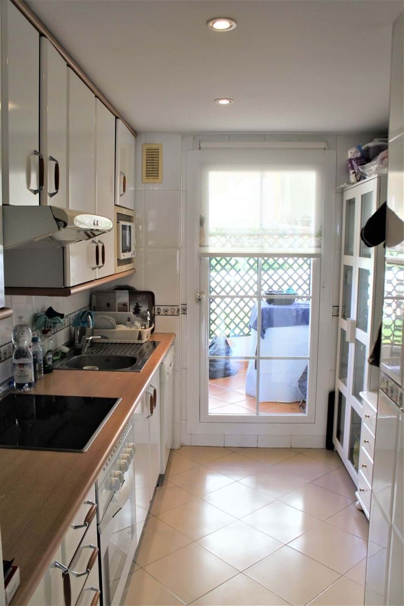 2 bedroom Apartment for sale in Marbella with pool garage - € 490,000 (Ref: 9267581)