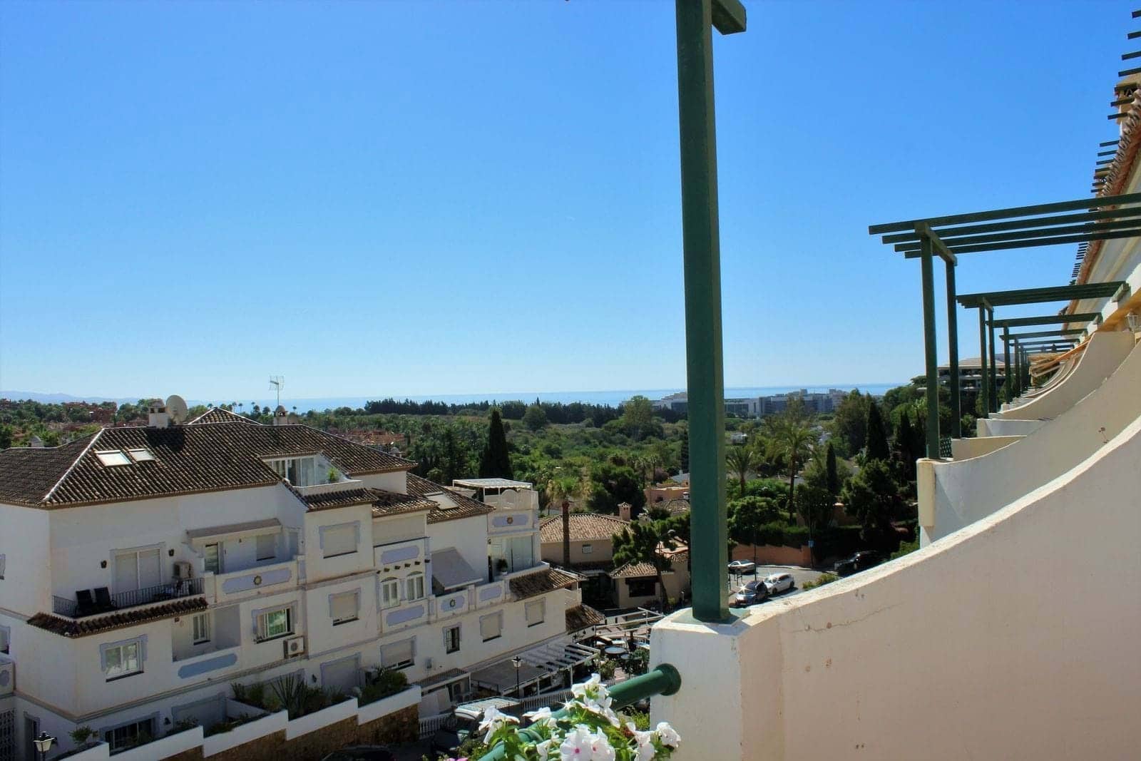 2 bedroom Apartment for sale in Marbella with pool garage - € 490,000 (Ref: 9267581)