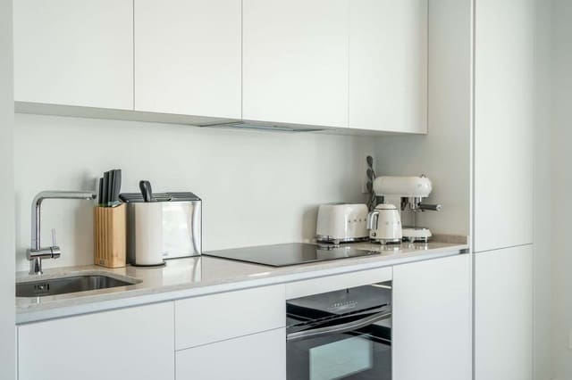 Apartamento de 2 habitaciones en Fuengirola en venta con piscina garaje - 470.000 € (Ref: 9267697)