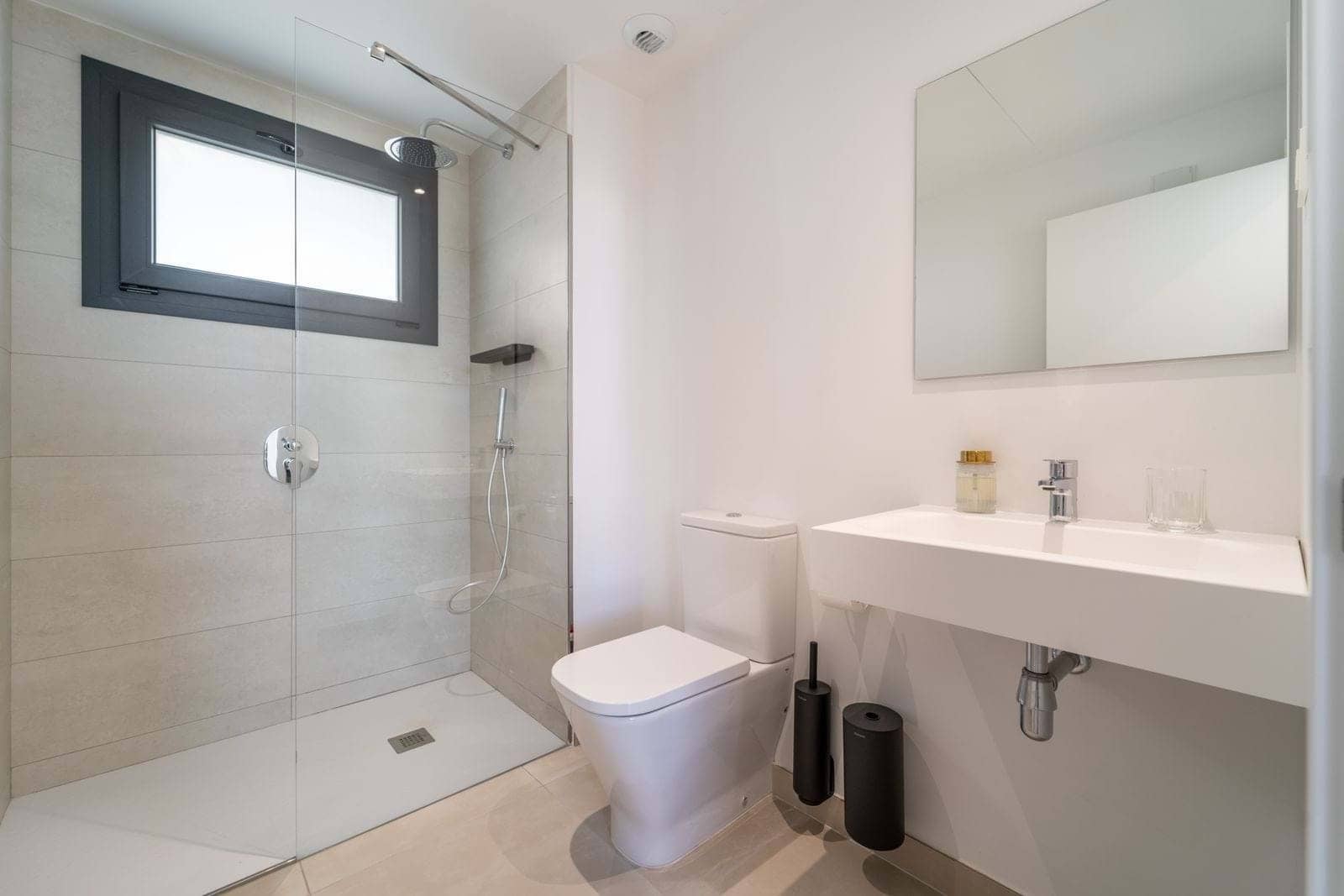 4 bedroom Apartment for sale in Fuengirola with pool garage - € 945,000 (Ref: 9267698)