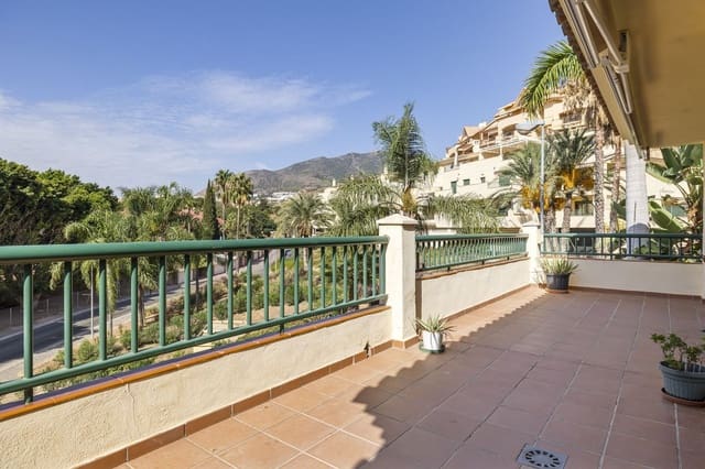2 bedroom Apartment for sale in Benalmádena with pool garage - € 375,000 (Ref: 9267793)