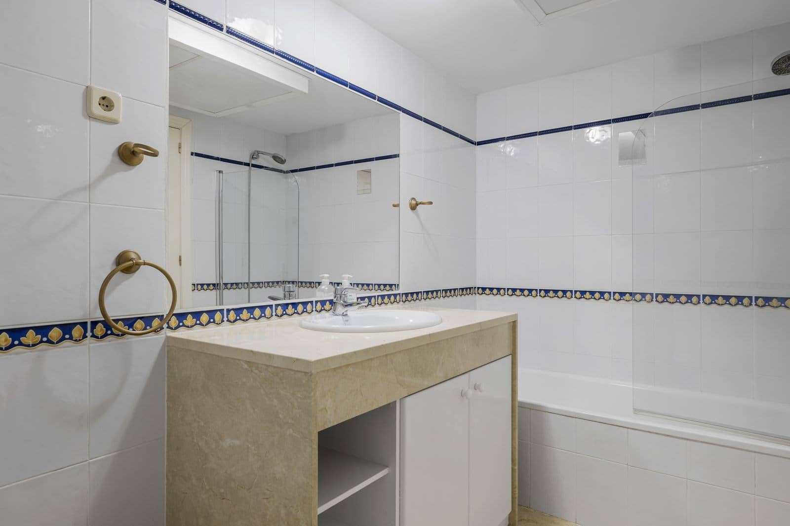 2 bedroom Apartment for sale in Benalmadena with pool garage - € 375,000 (Ref: 9267793)