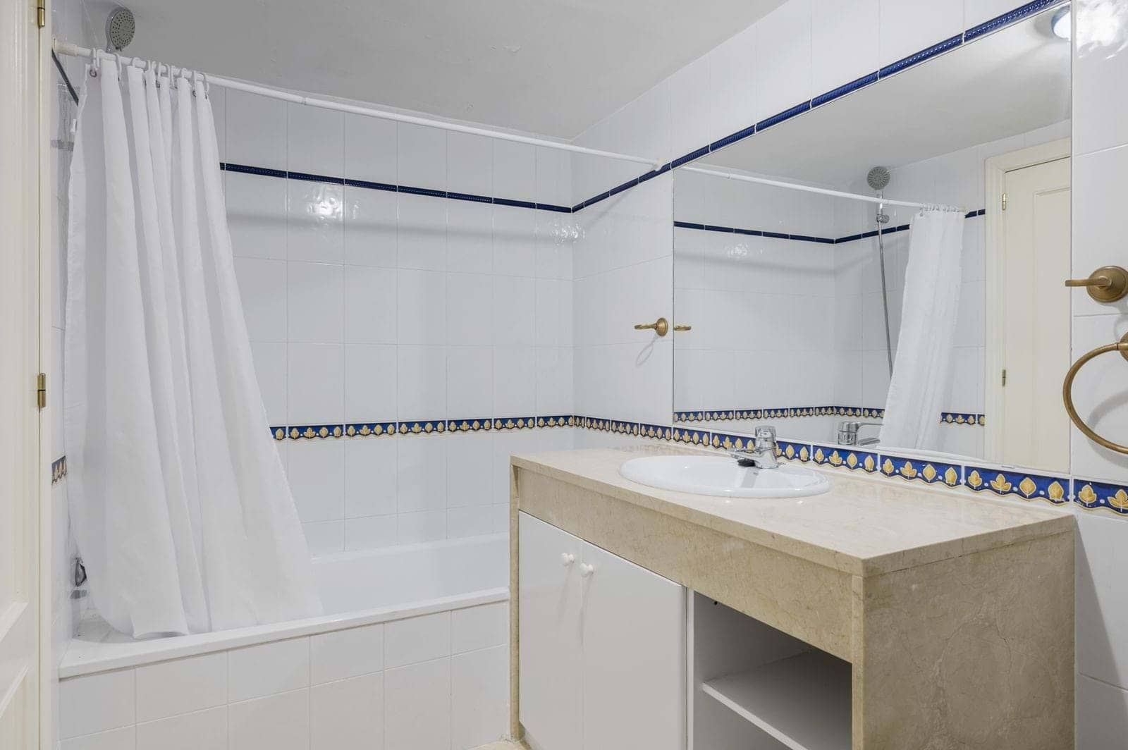 2 bedroom Apartment for sale in Benalmadena with pool garage - € 375,000 (Ref: 9267793)