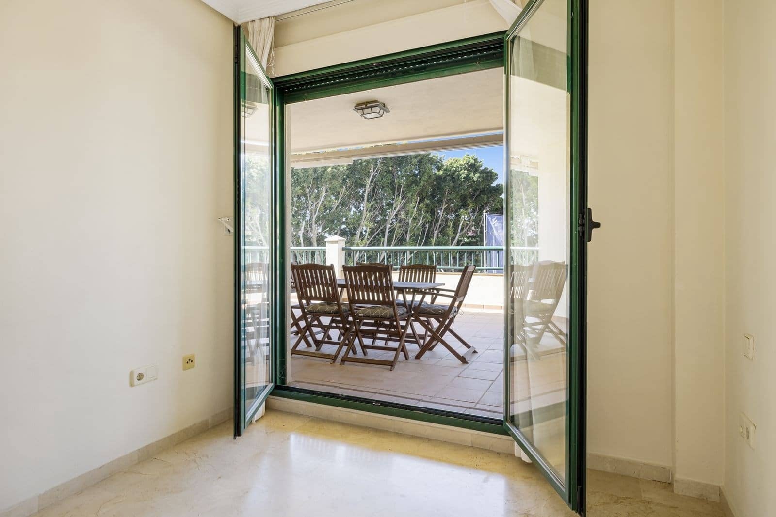 2 bedroom Apartment for sale in Benalmadena with pool garage - € 375,000 (Ref: 9267793)