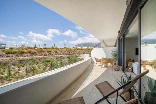 2 bedroom Apartment for sale in Fuengirola with pool garage - € 450,000 (Ref: 9267794)