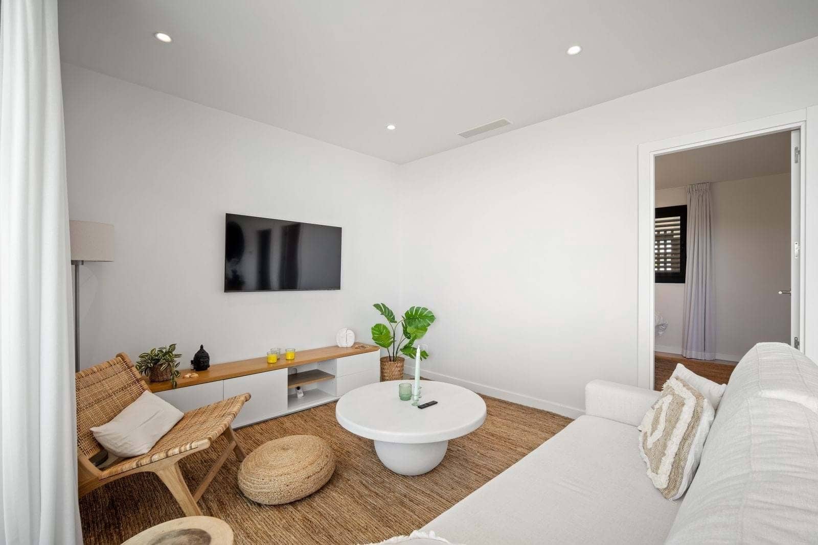 2 bedroom Apartment for sale in Fuengirola with pool garage - € 450,000 (Ref: 9267794)