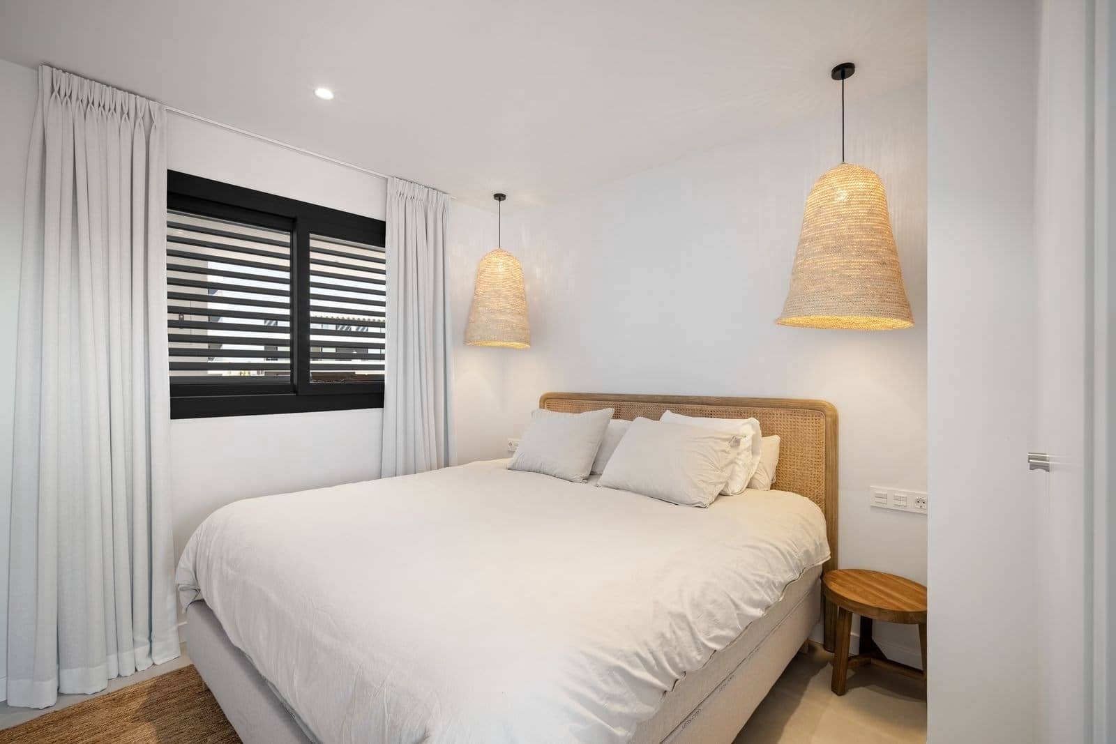 2 bedroom Apartment for sale in Fuengirola with pool garage - € 450,000 (Ref: 9267794)