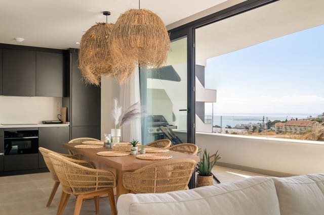 2 bedroom Apartment for sale in Fuengirola with pool garage - € 450,000 (Ref: 9267794)