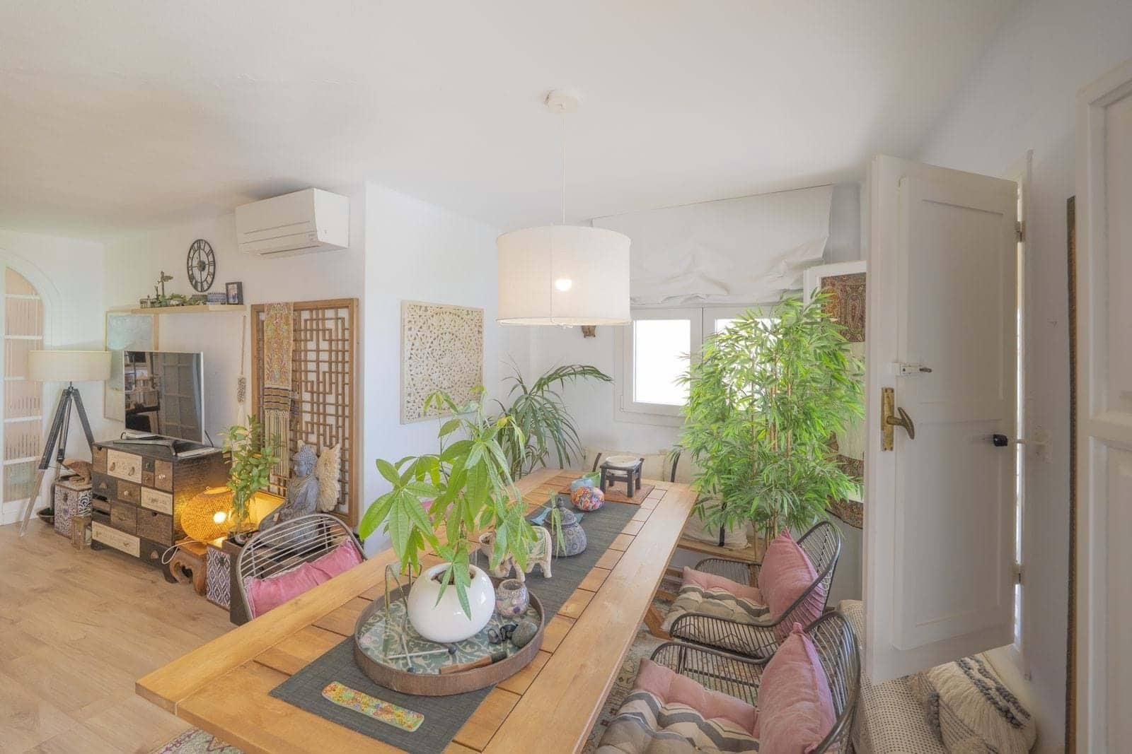 2 bedroom Apartment for sale in Marbella with pool - € 440,000 (Ref: 9274676)