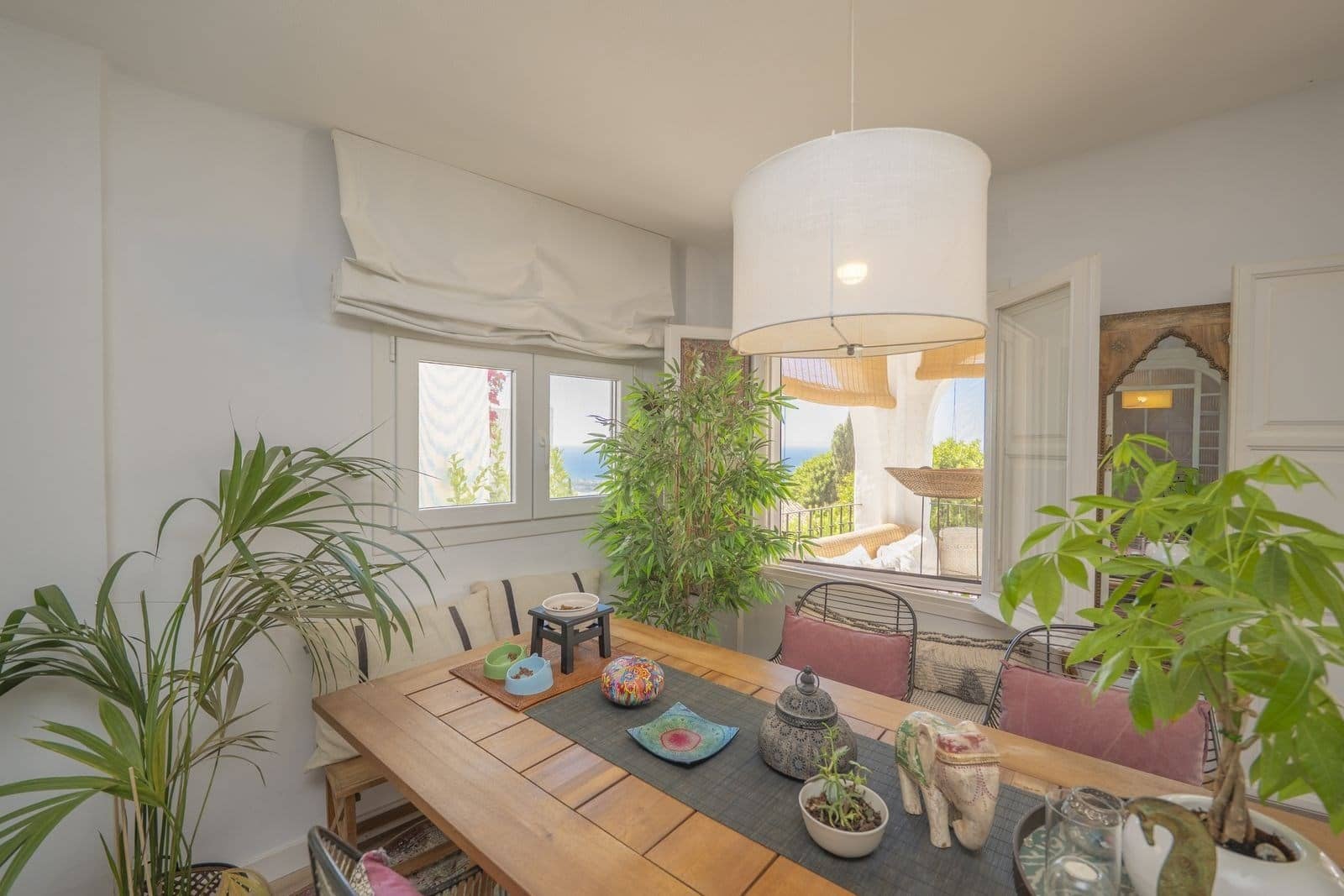 2 bedroom Apartment for sale in Marbella with pool - € 440,000 (Ref: 9274676)