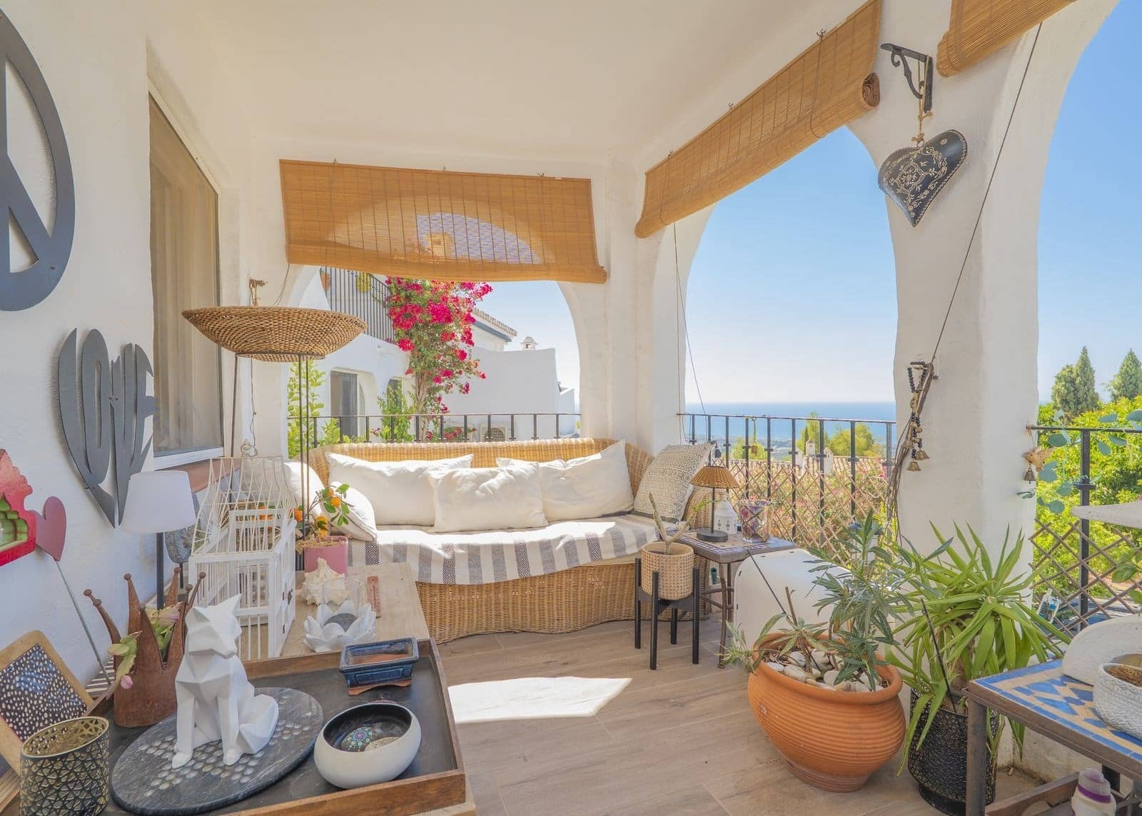 2 bedroom Apartment for sale in Marbella with pool - € 440,000 (Ref: 9274676)