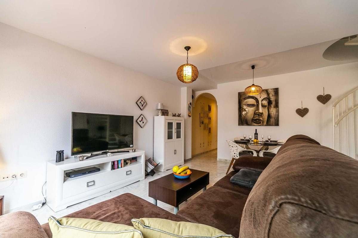 3 bedroom Apartment for sale in Fuengirola with pool garage - € 385,000 (Ref: 9275184)