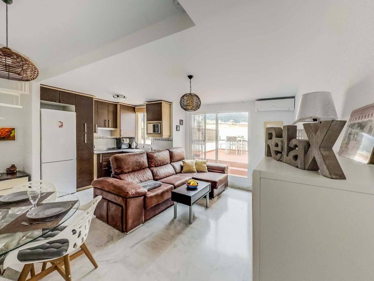 3 bedroom Apartment for sale in Fuengirola with pool garage - € 385,000 (Ref: 9275184)