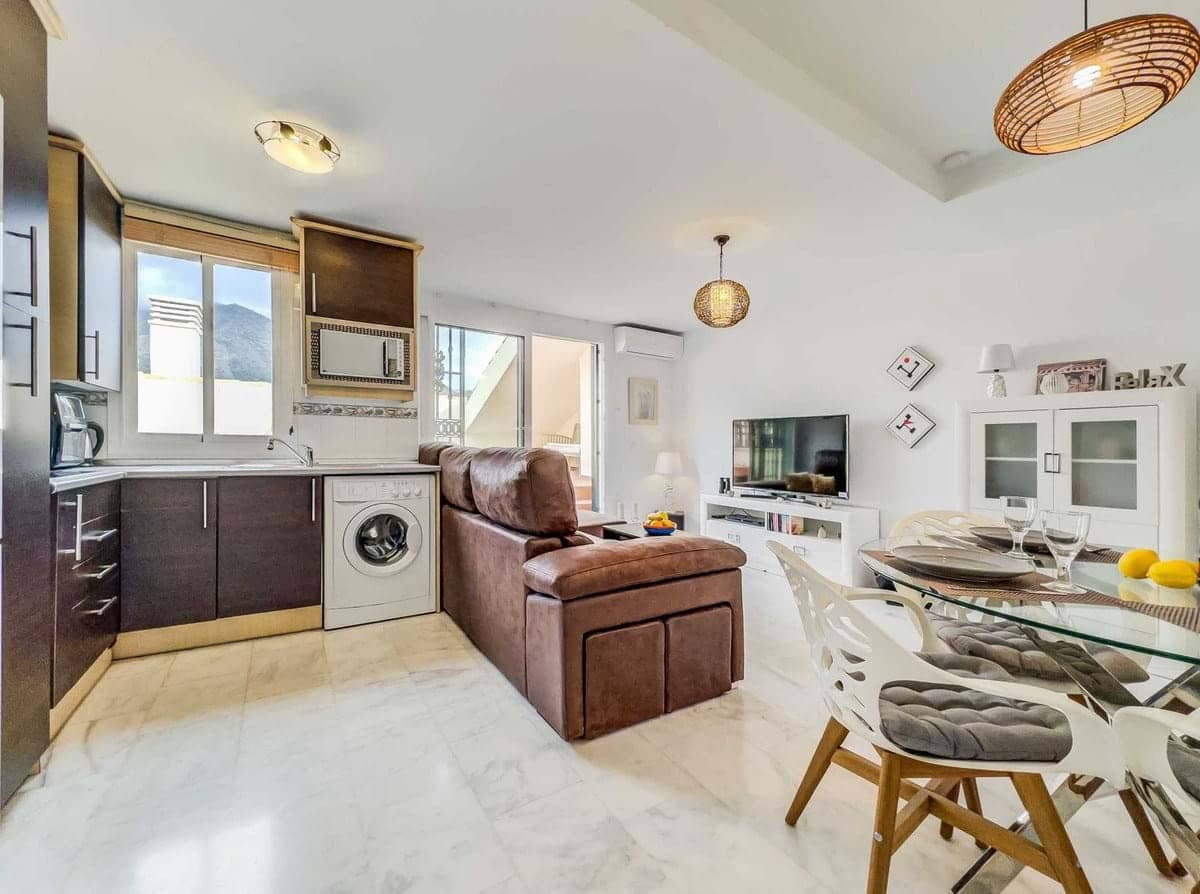 3 bedroom Apartment for sale in Fuengirola with pool garage - € 385,000 (Ref: 9275184)