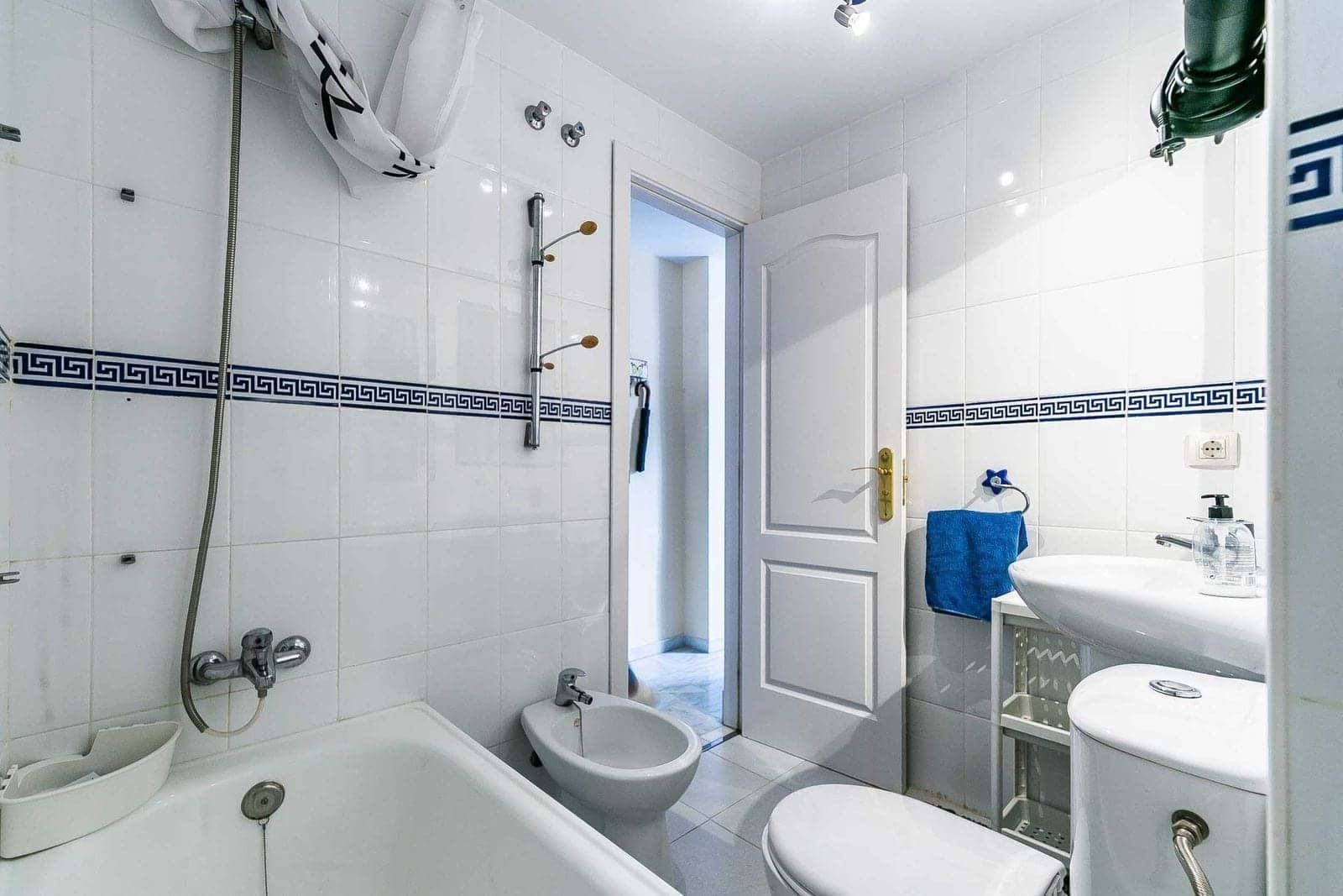 3 bedroom Apartment for sale in Fuengirola with pool garage - € 385,000 (Ref: 9275184)