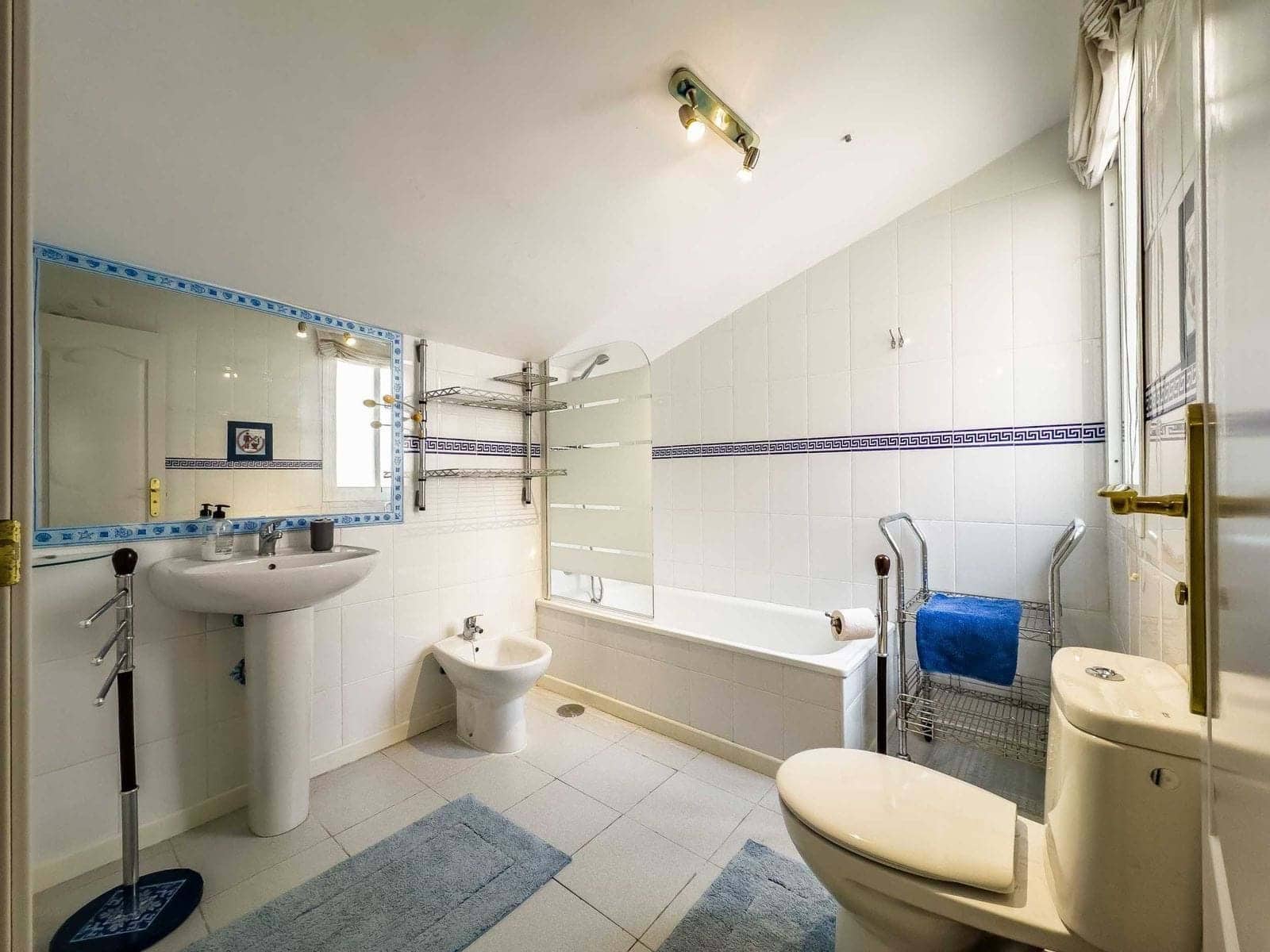 3 bedroom Apartment for sale in Fuengirola with pool garage - € 385,000 (Ref: 9275184)