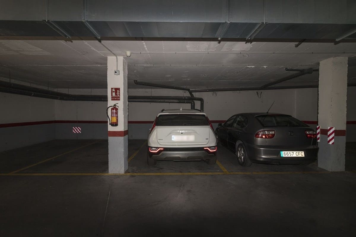 2 bedroom Apartment for sale in Benalmadena with pool garage - € 339,000 (Ref: 9279607)