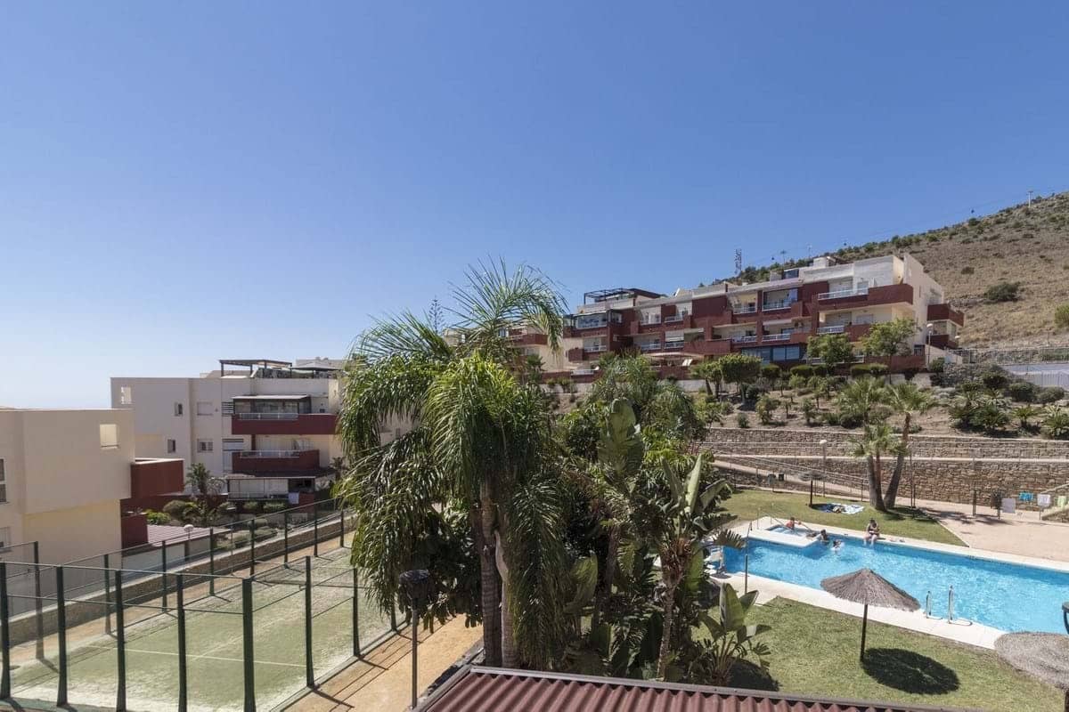 2 bedroom Apartment for sale in Benalmadena with pool garage - € 339,000 (Ref: 9279607)
