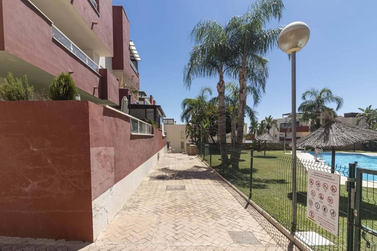 2 bedroom Apartment for sale in Benalmadena with pool garage - € 339,000 (Ref: 9279607)