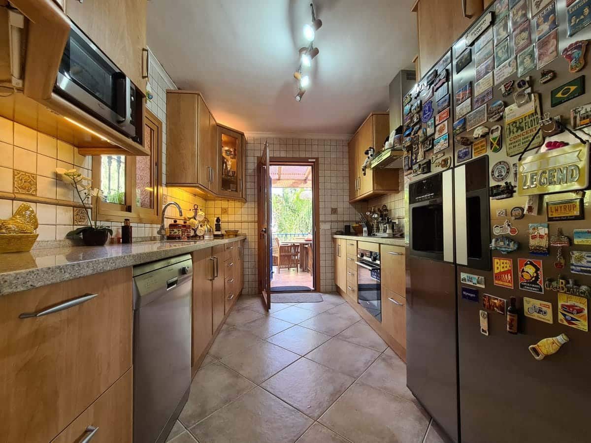 4 bedroom Villa for sale in Mijas with pool garage - € 870,000 (Ref: 9279608)