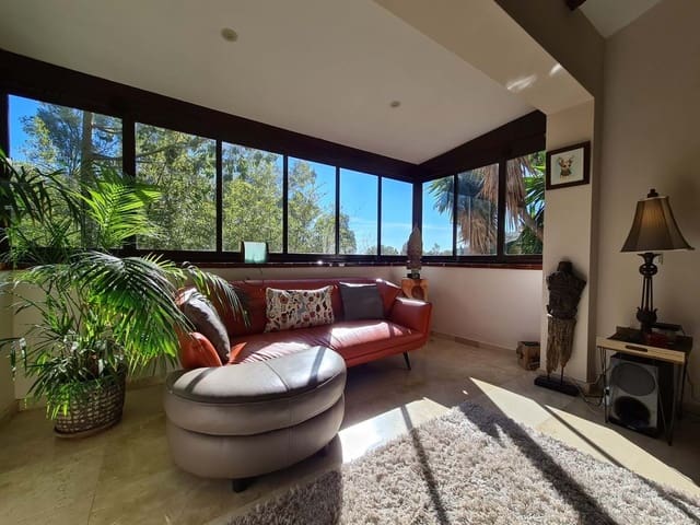 Chalet de 4 habitaciones en Mijas en venta con piscina garaje - 870.000 € (Ref: 9279608)